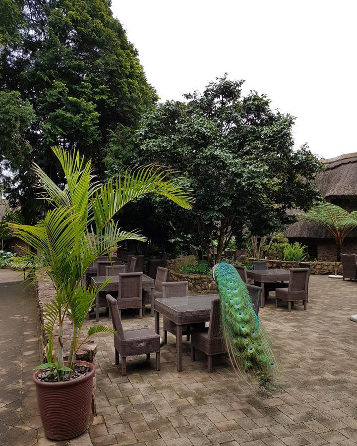 Chantecler Hotel Botha's Hill Exterior foto