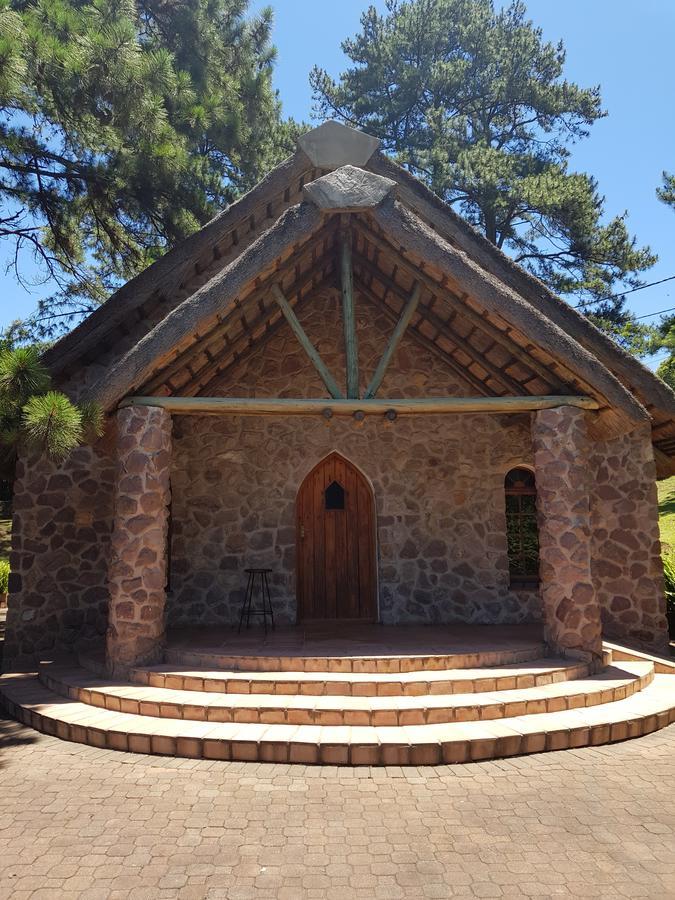 Chantecler Hotel Botha's Hill Exterior foto