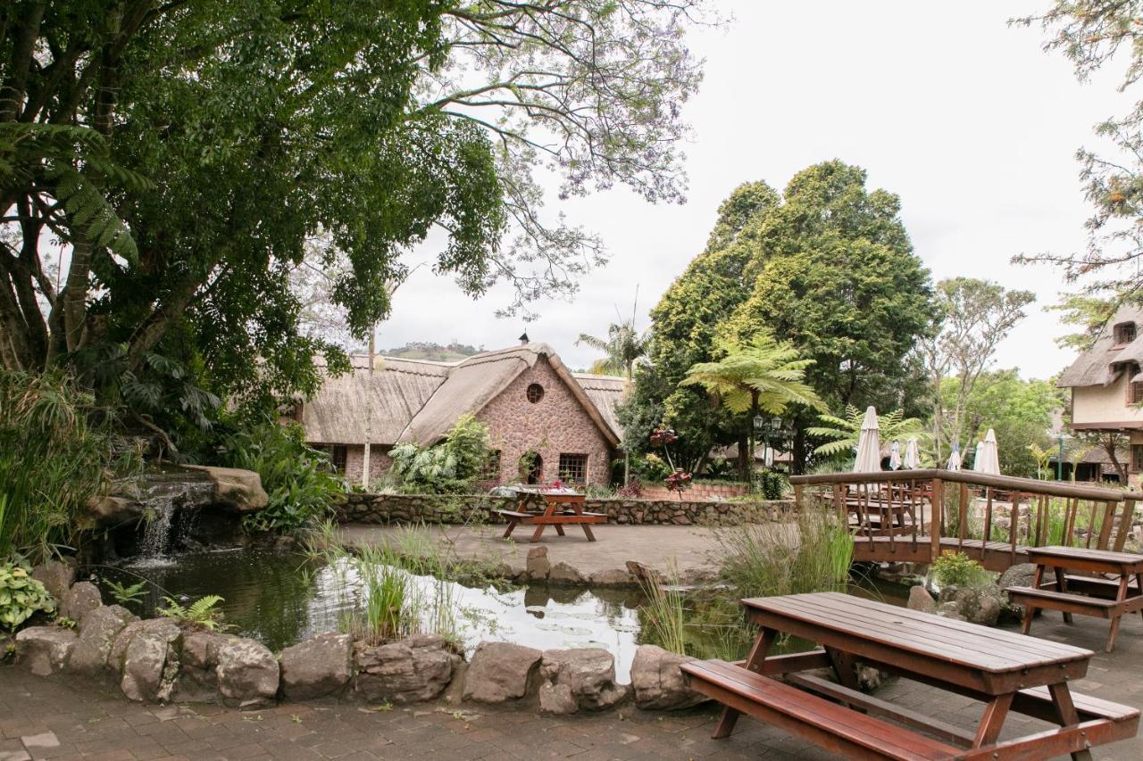 Chantecler Hotel Botha's Hill Exterior foto