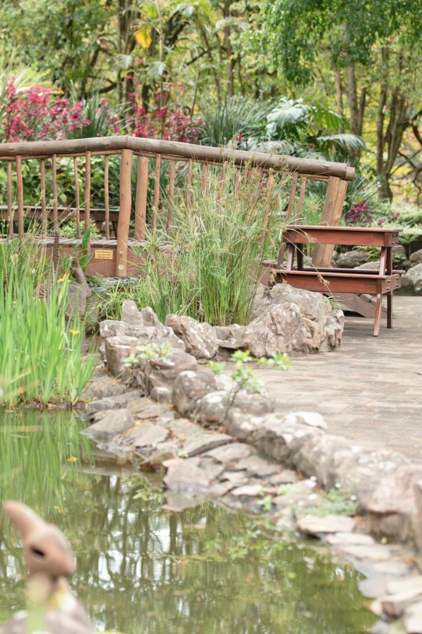 Chantecler Hotel Botha's Hill Exterior foto